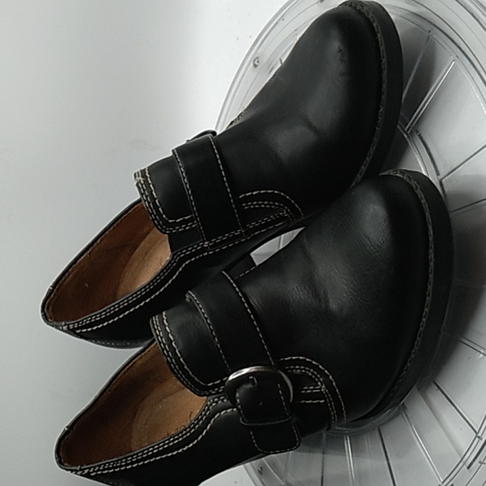 Natural Soul 6 black heels